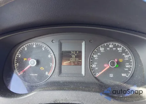 2013 Volkswagen Jetta 2.0L S z USA, uszkodzony, nr VIN 3VW2K7AJ4DM369611